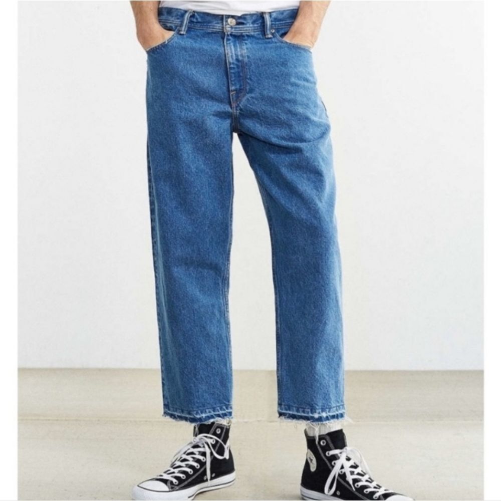 BDG‎ Urban Outfitters straight leg cut off unisex jeans  30x32